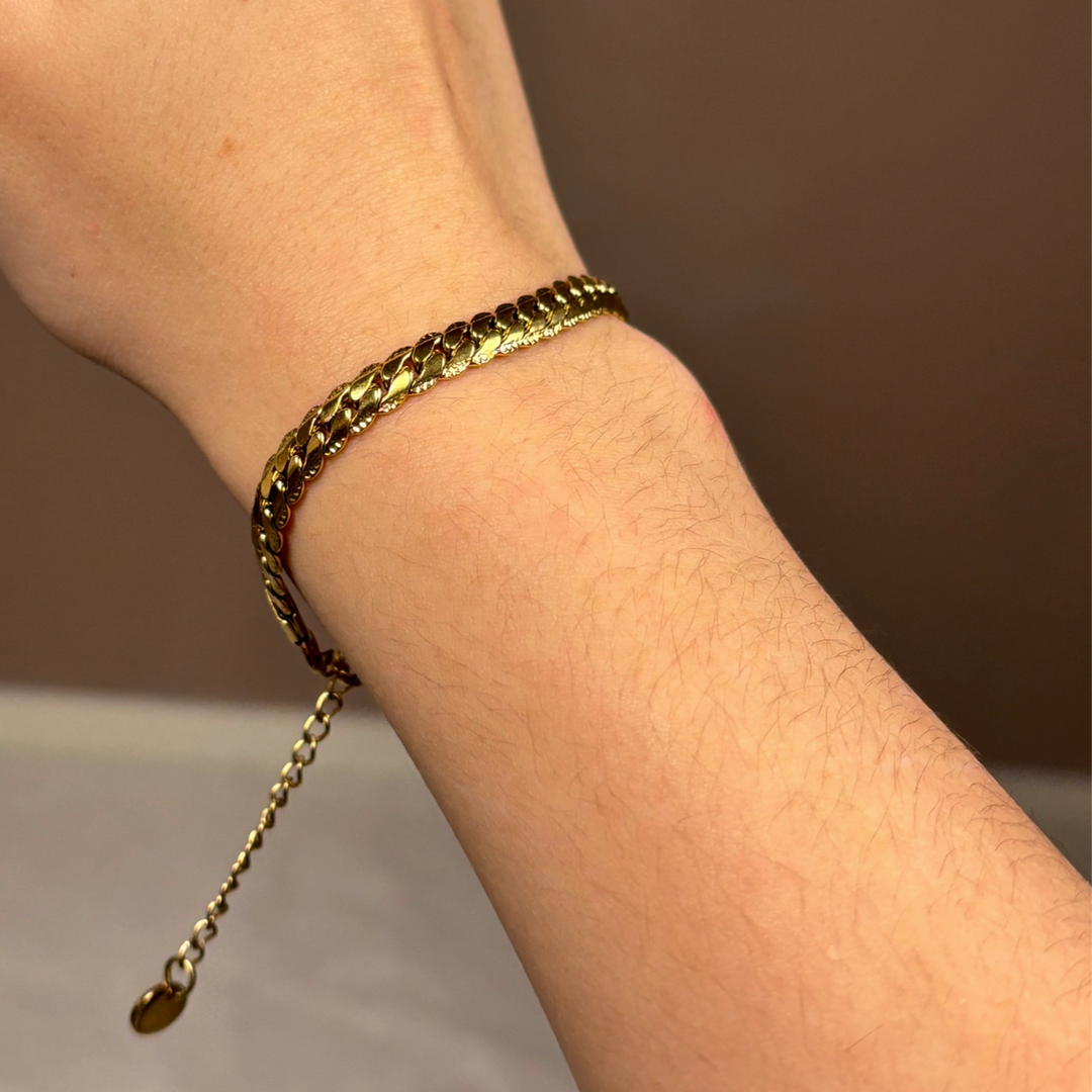 Bracelet en chaîne dorée