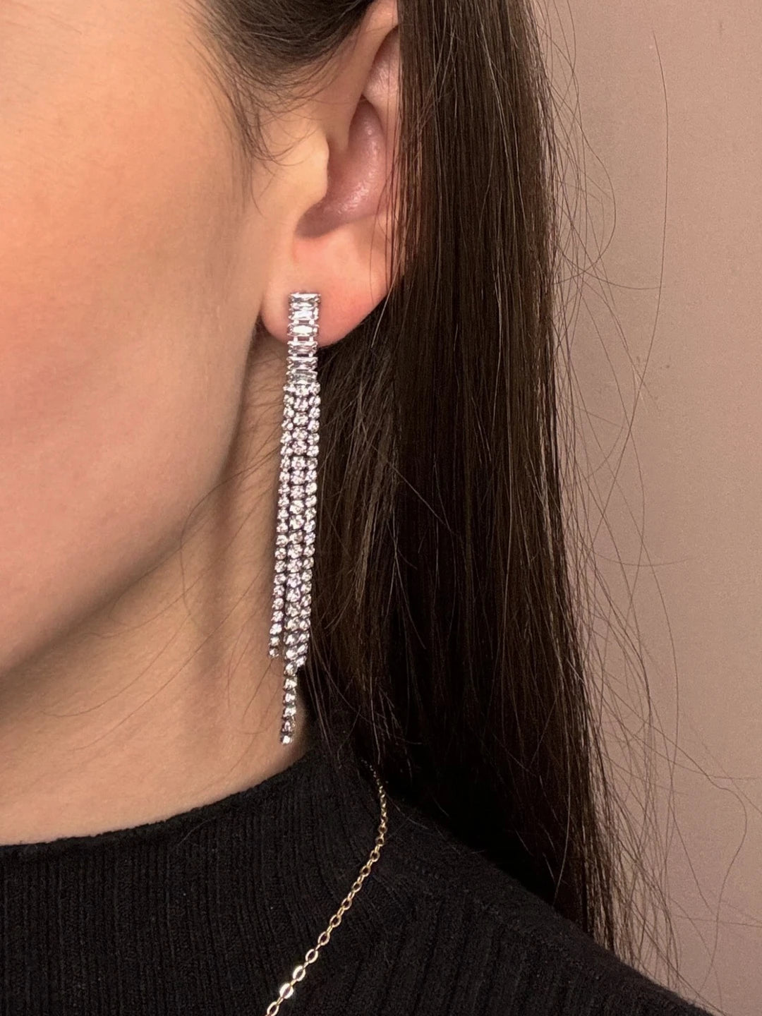 Boucles d'oreilles argentées à strass