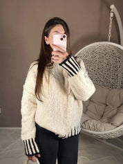 Pull crème oversize à motifs