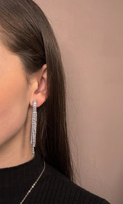 Boucles d'oreilles argentées à strass